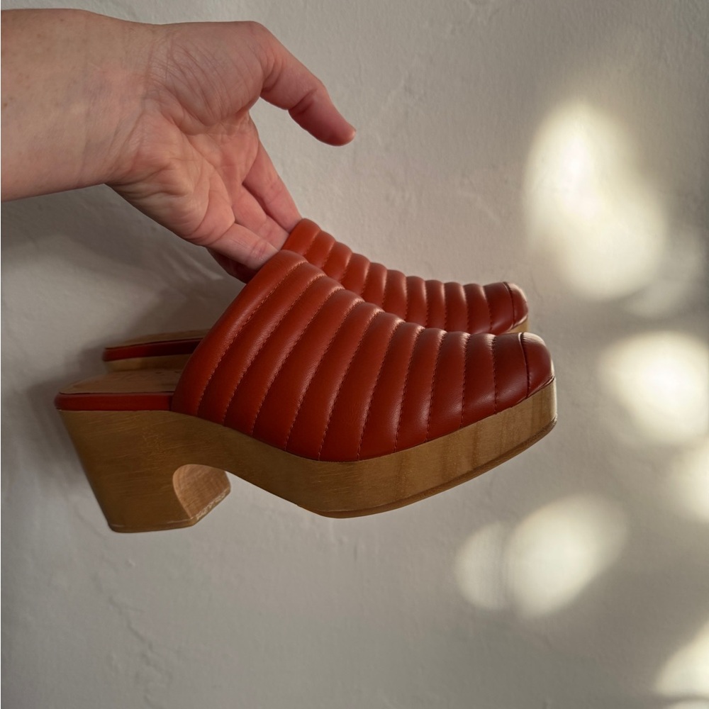 BEKLINA Ribbed Clog - Picture 1 of 7
